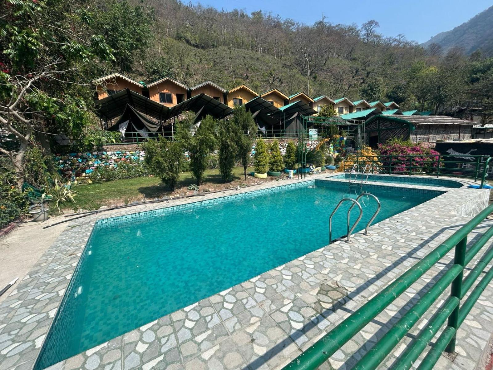 Cradle Of Life Hotel Shivpuri  Exterior photo