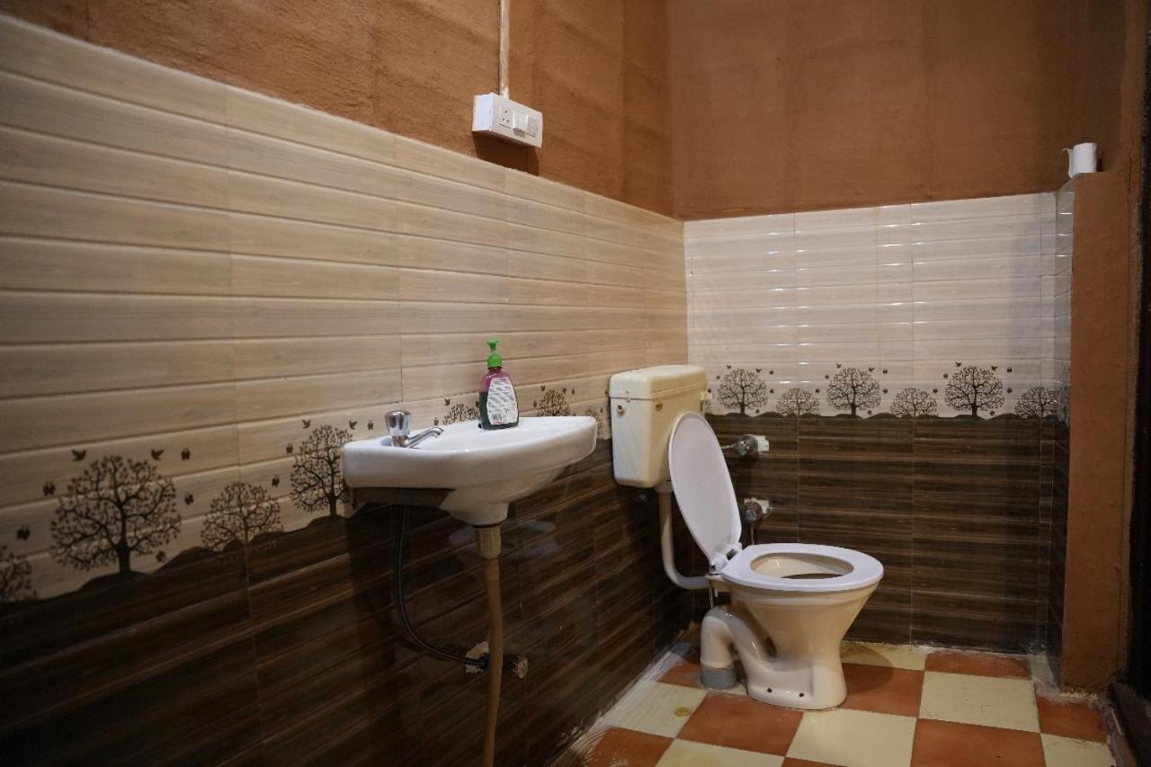 Cradle Of Life Hotel Shivpuri  Exterior photo